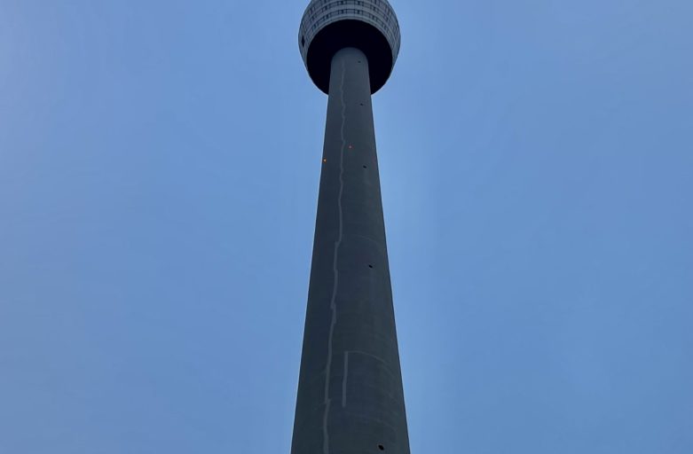 Das Wahrzeichen der Stadt: der Fernsehturm
