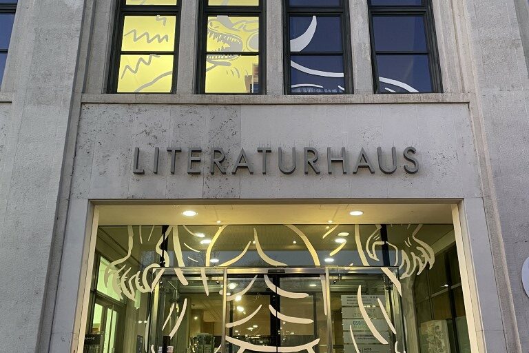 Achtung: Das ist keine Bibliothek! Das Literaturhaus Stuttgart