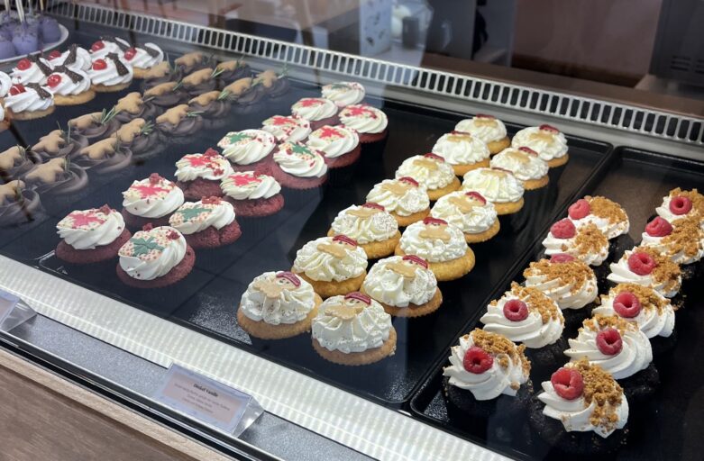 Eine süße Postkarte aus Amerika – das Café „Cupcakes &Bagels”