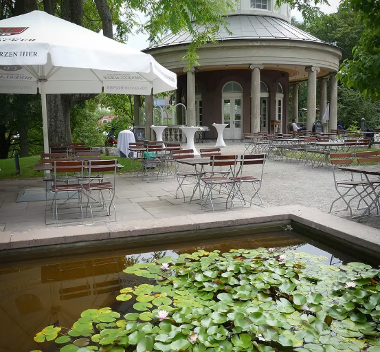 Teehaus am Bopser – Stuttgarts denkmalgeschützte Aussicht über den Kessel